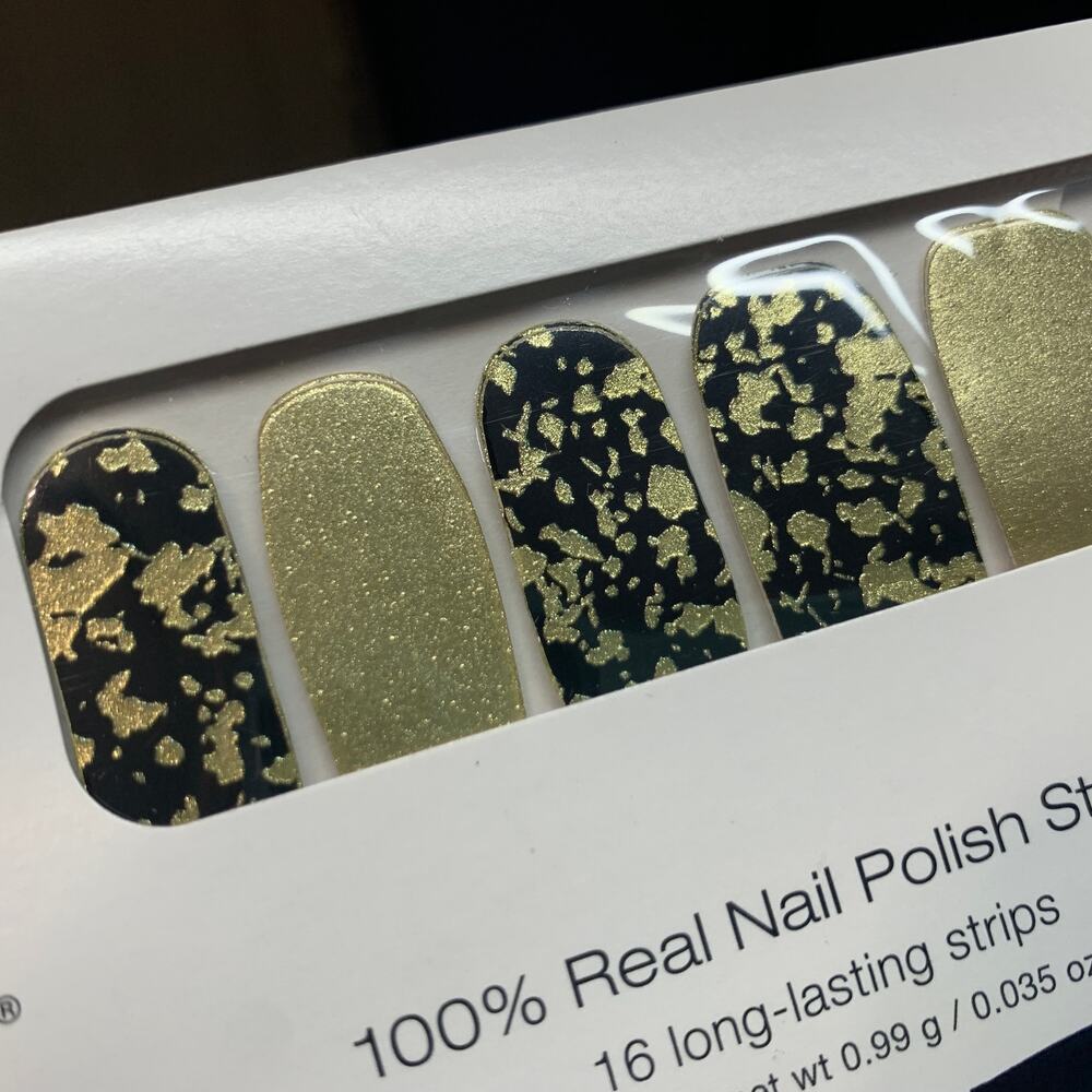 NIP Color Street DON'T FLAKE ON ME FDS536 nail polish strips wraps black gold